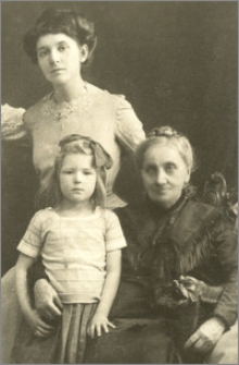 Melania z Barączów Prottungowa z wnuczką Cecylią i prawnuczką Izabellą