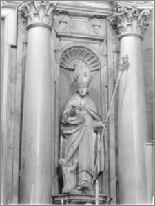 Lublin. Katedra św. Jana Chrzciciela i św. Jana Ewangelisty. Wnętrze. Rzeźba w ołtarzu głównym