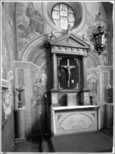 Iłża. Kościół pw. Wniebowzięcia Najświętszej Maryi Panny. Kaplica Świętego Krzyża - ołtarz