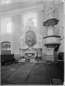 Podhrodní Lhota (Morawy, Czechy). Kościół parafialny. Wnętrze-ołtarz boczny autorstwa Baltazara Fontany (?)