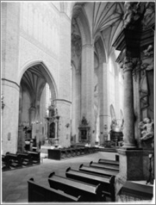 Pelpin [Bazylika katedralna Wniebowzięcia Najświętszej Maryi Panny, wnętrze]