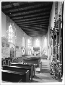 Marianowo – Kościół Cysterek [widok na ołtarz główny]