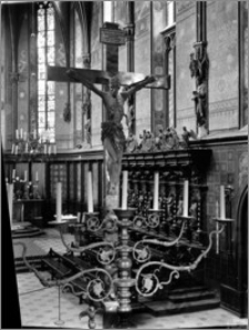 Włocławek. Bazylika katedralna pw. Wniebowzięcia Najświętszej Maryi Panny. Ołtarz główny - fragment