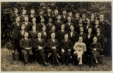 Nauczyciele i abiturienci Państwowego Seminarium Nauczycielskiego Męskiego im. K. Libelta w Kcyni rok szkolny 1927/1928