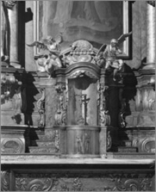 Kalisz. Kościół jezuitów Nawiedzenia NMP (Sanktuarium Serca Jezusa Miłosiernego). Wnętrze. Ołtarz główny. Tabernakulum