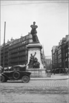 [Pomnik Étienne Dolet w Paryżu]