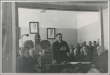 Inauguracja roku akademickiego 1945 / 1946 w Uniwersytecie Mikołaja Kopernika w Toruniu portret wygłaszającego przemówienie prof. Ludwika Kolankowskiego