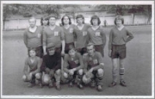 Drużyna piłki nożnej odmłodzona uczniami ZSZ 1975
